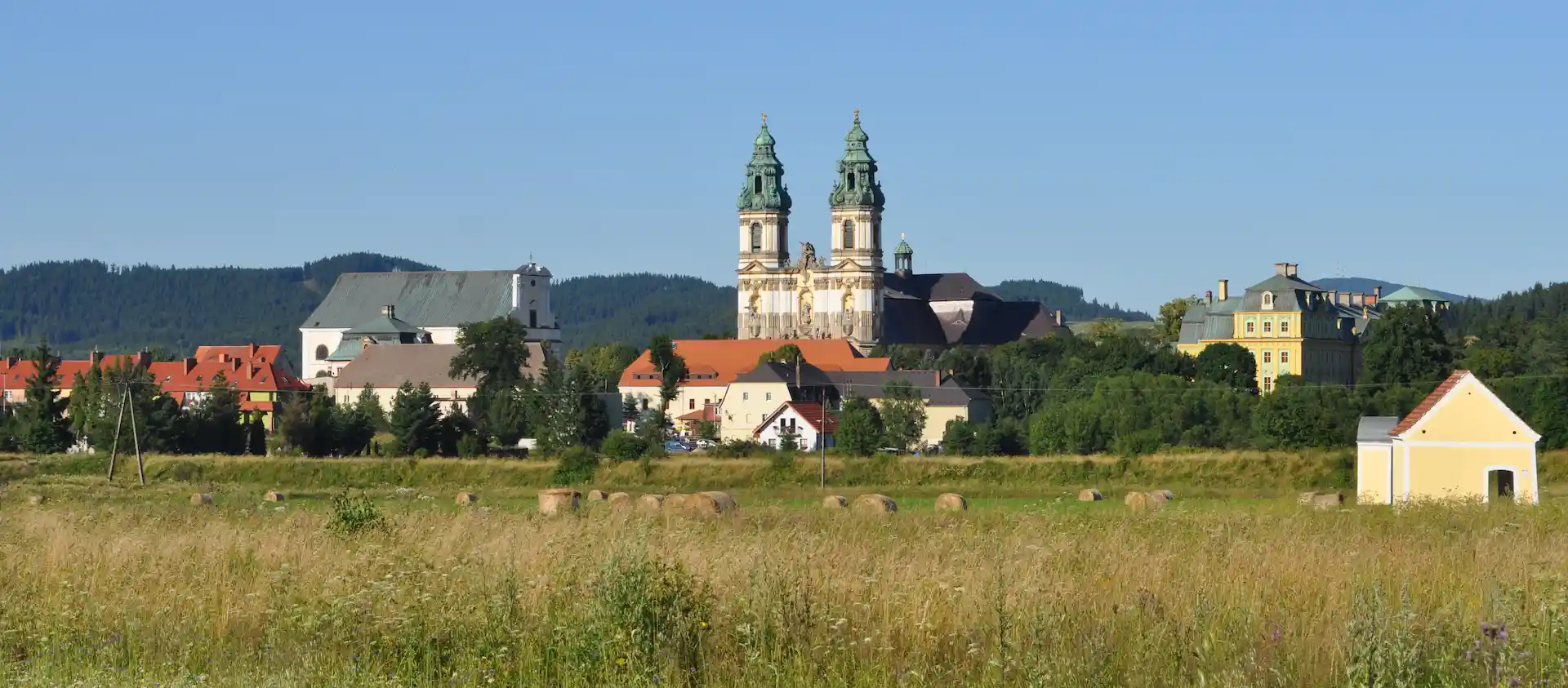 Atrakcje w okolicy noclegu w Borównie, okolice Wałbrzycha, Krzeszów.