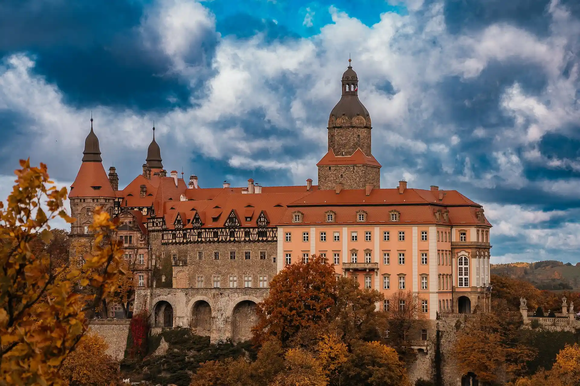 Atrakcje w okolicy noclegu w Borównie, okolice Wałbrzycha, Wałbrzych Zamek Książ.